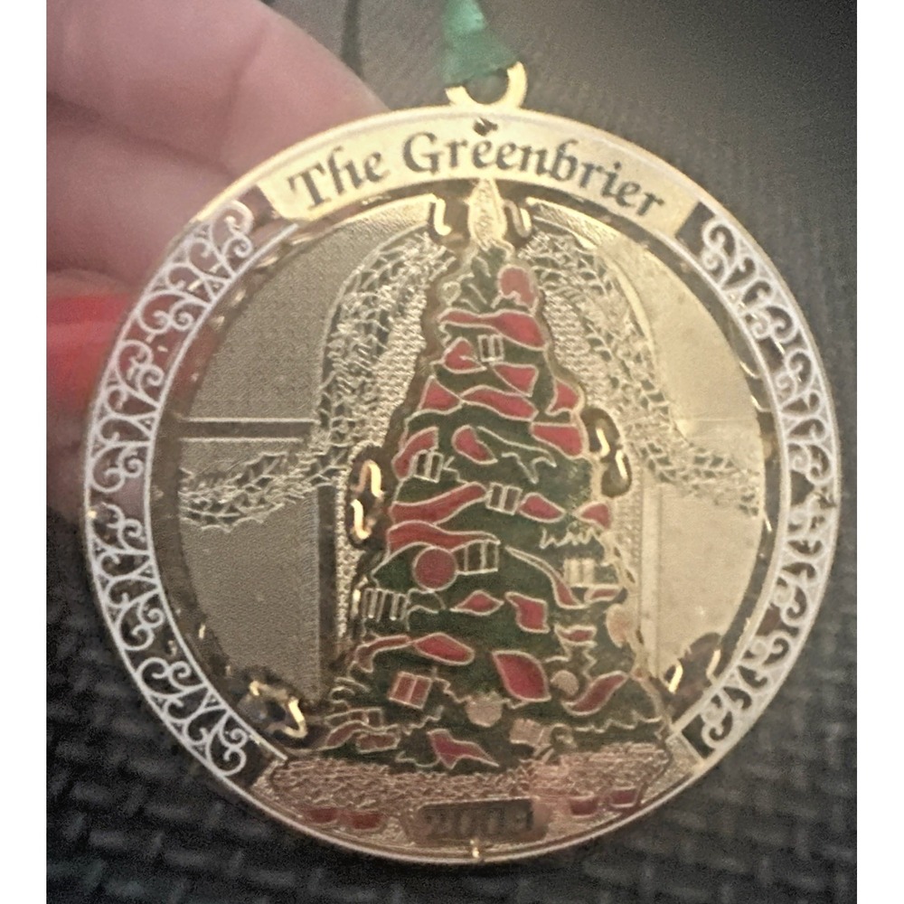 Iconic Greenbrier Resort Hotel 2009 Exclusive Annual Holiday Christmas Ornament